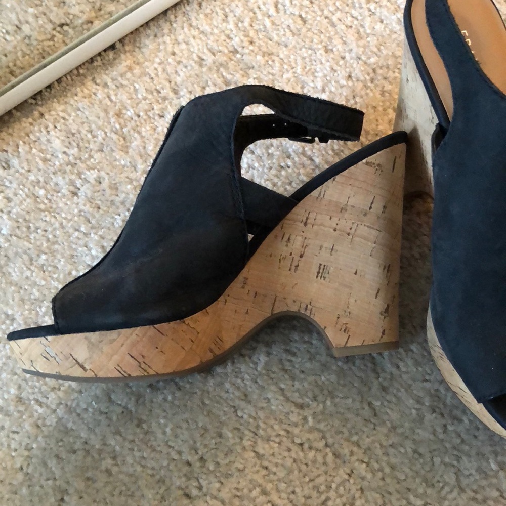 Franco Sarto Platform Wedges - Picture 2 of 4
